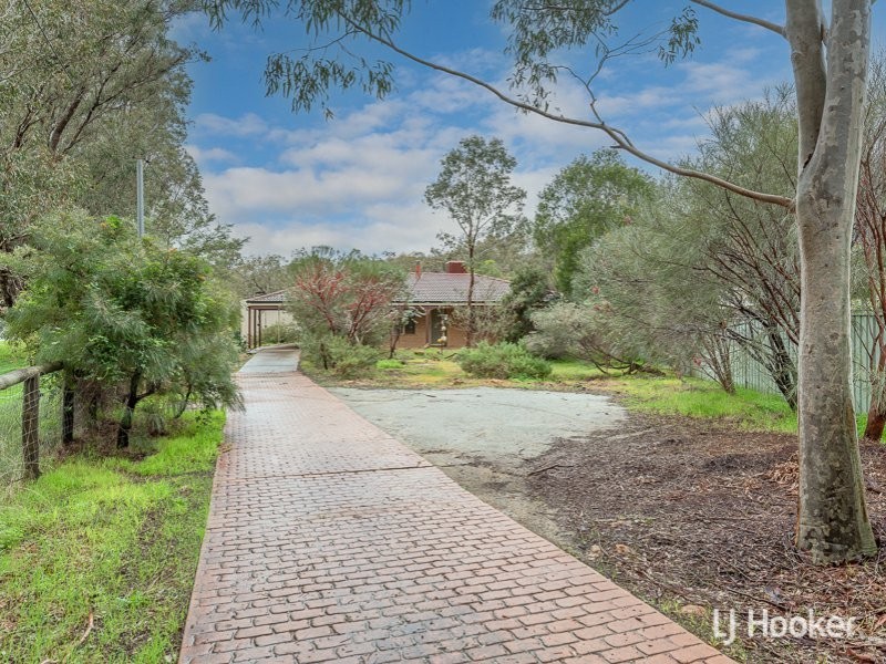 35 Lockhart Place, Gosnells WA 6110