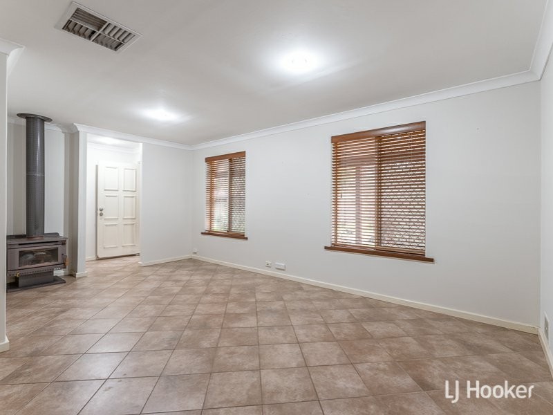 35 Lockhart Place, Gosnells WA 6110