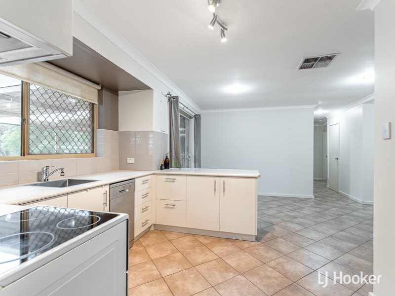 35 Lockhart Place, Gosnells WA 6110