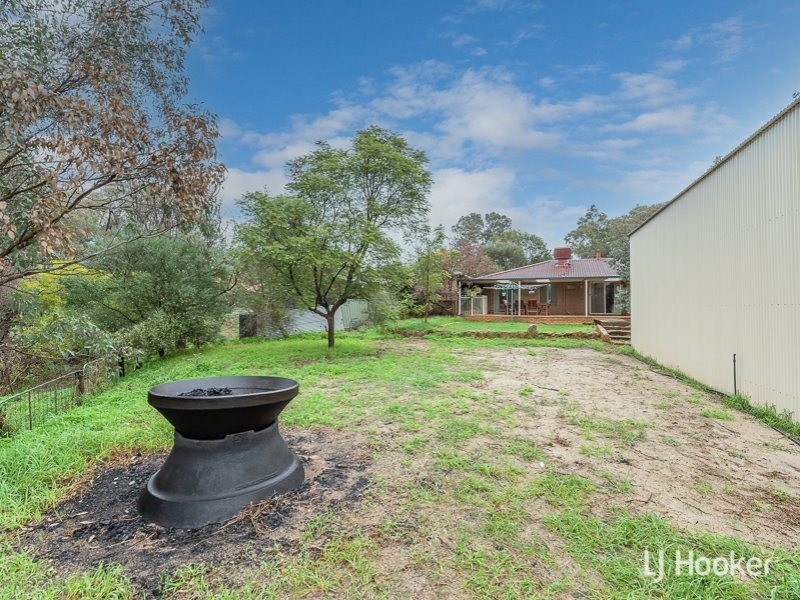35 Lockhart Place, Gosnells WA 6110