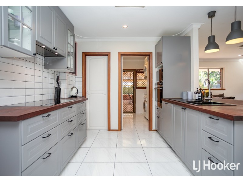 12 Reach Place, Huntingdale WA 6110