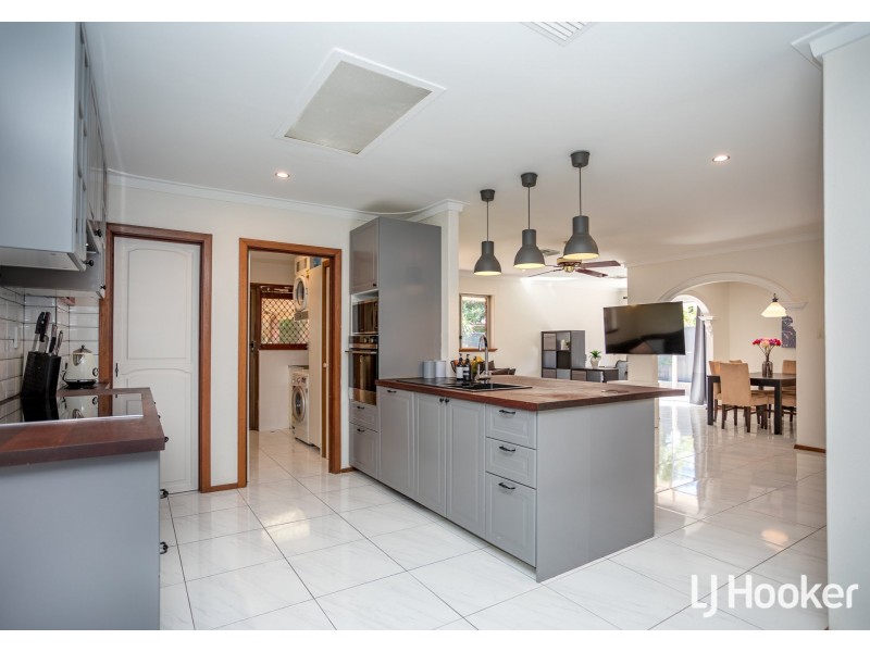 12 Reach Place, Huntingdale WA 6110