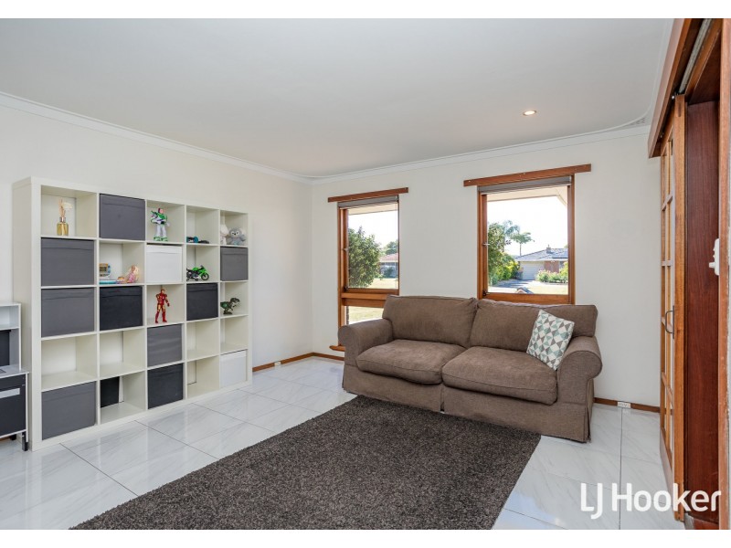 12 Reach Place, Huntingdale WA 6110