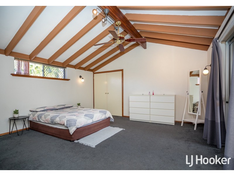 12 Reach Place, Huntingdale WA 6110