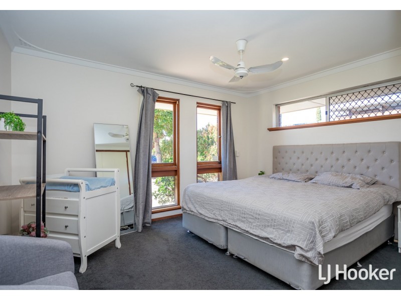 12 Reach Place, Huntingdale WA 6110