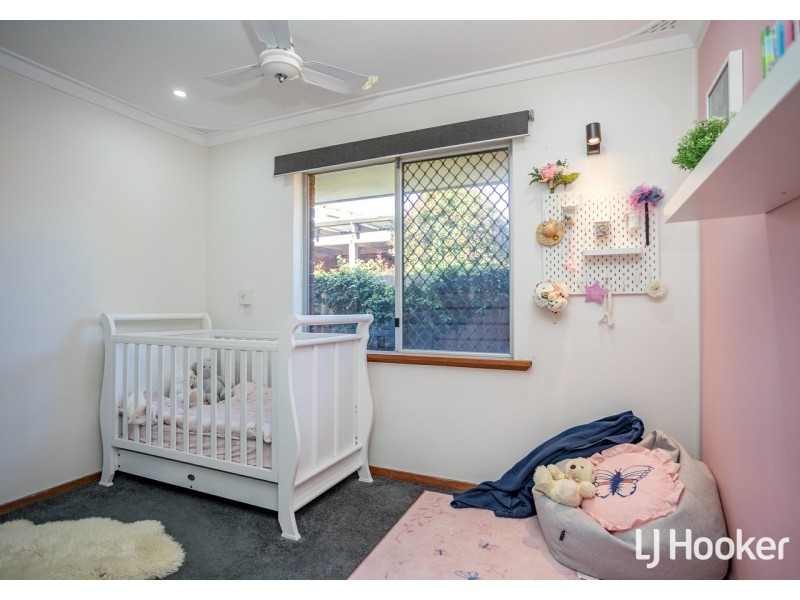 12 Reach Place, Huntingdale WA 6110