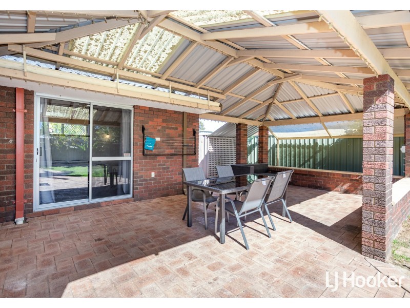 12 Reach Place, Huntingdale WA 6110