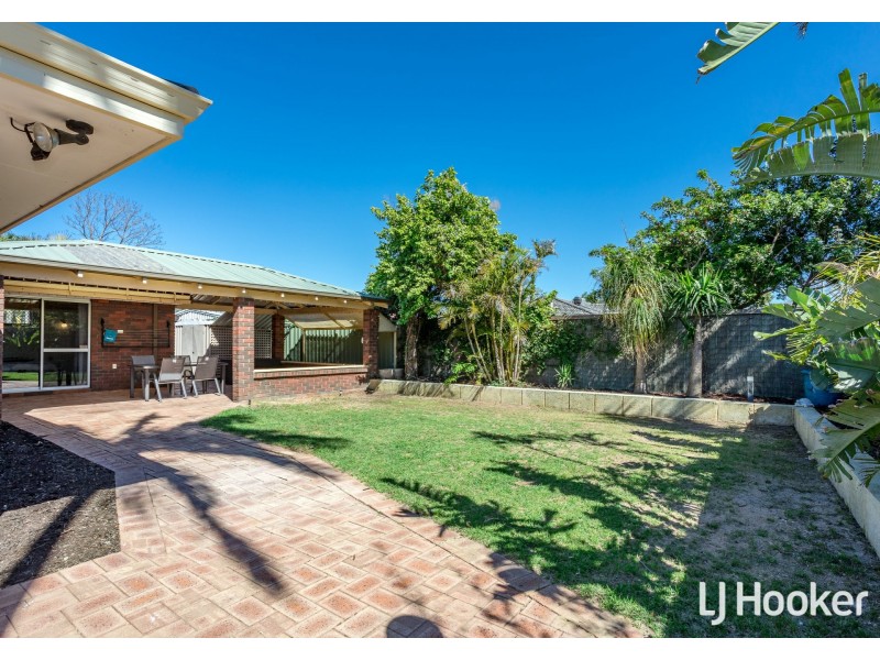 12 Reach Place, Huntingdale WA 6110