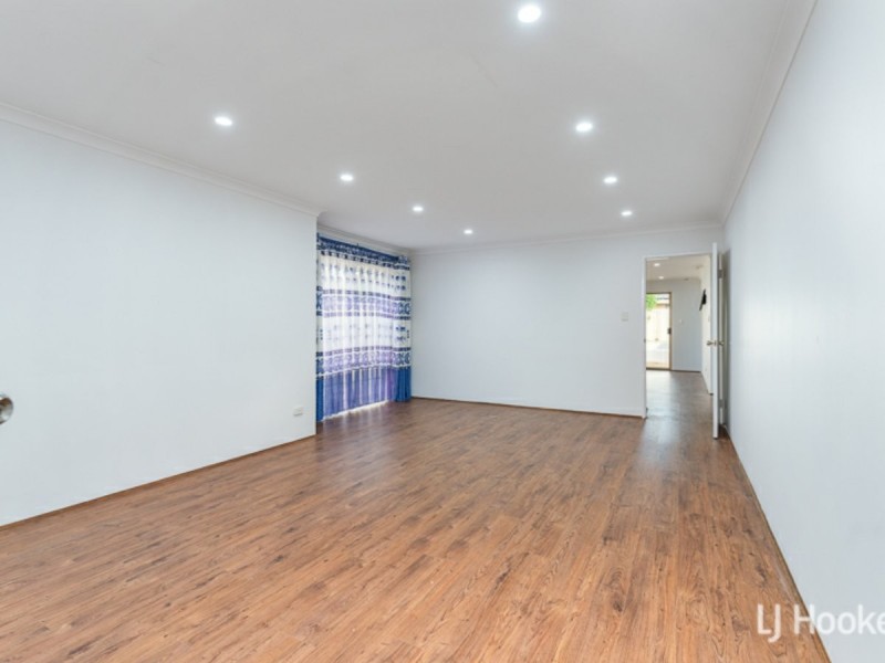 9 Errina Road, Alexander Heights WA 6064