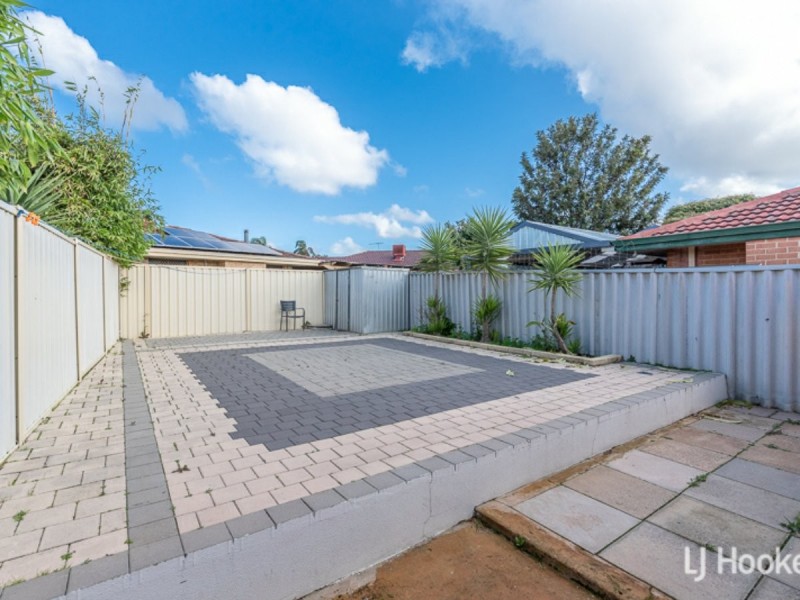 9 Errina Road, Alexander Heights WA 6064