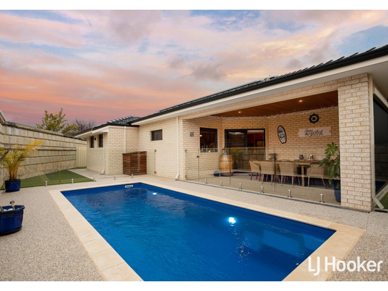 2/9 Ladham Turn, Canning Vale WA 6155