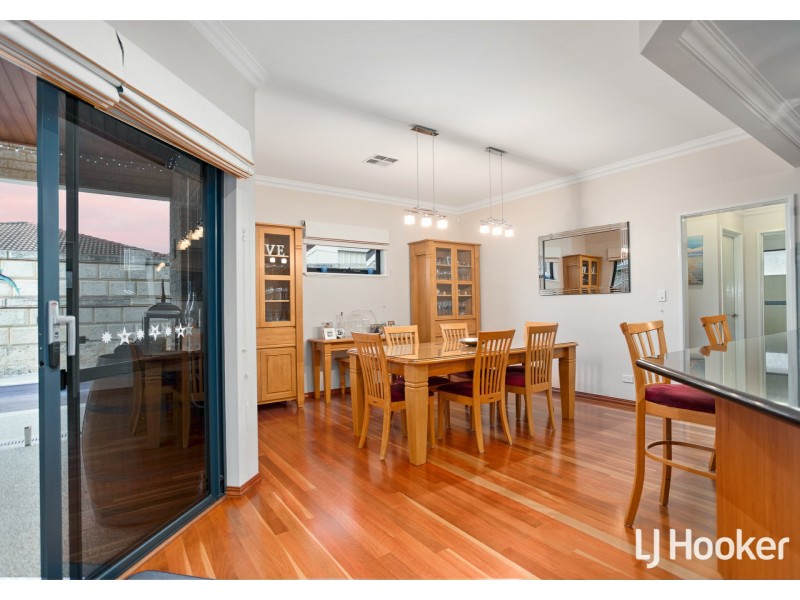 2/9 Ladham Turn, Canning Vale WA 6155