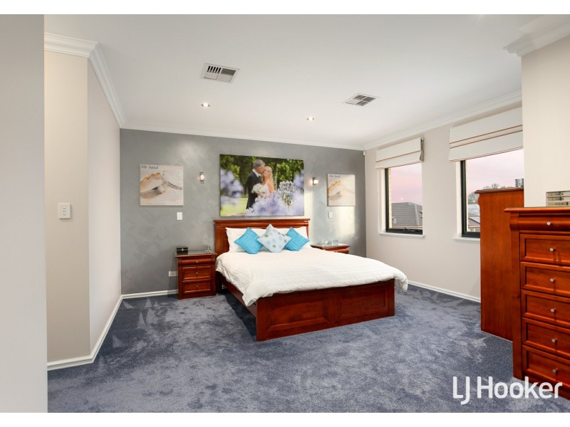 2/9 Ladham Turn, Canning Vale WA 6155