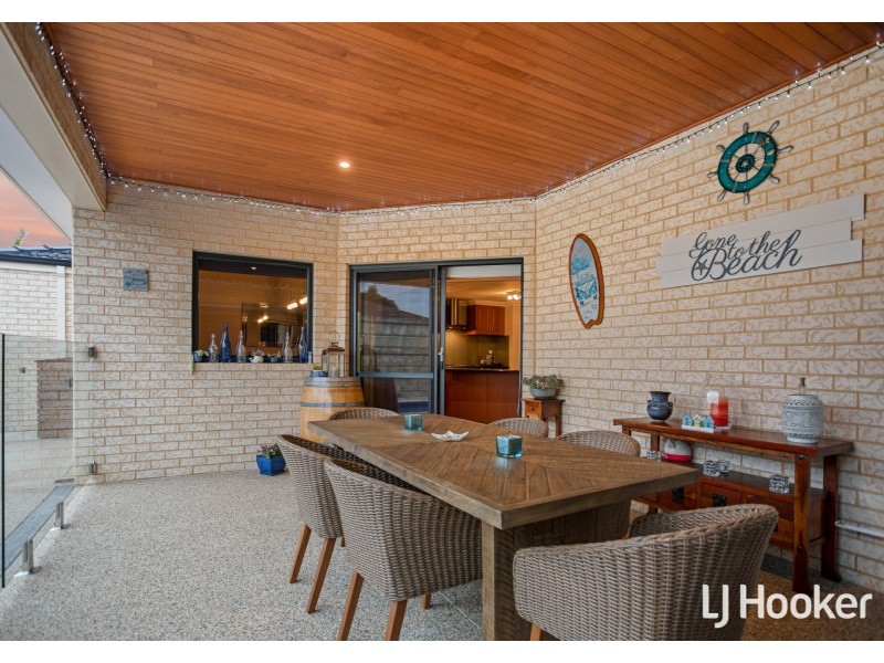 2/9 Ladham Turn, Canning Vale WA 6155