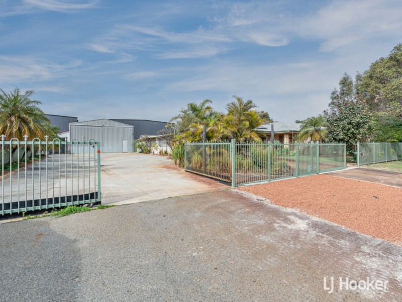 14 Carpenteria Crescent, Kenwick WA 6107