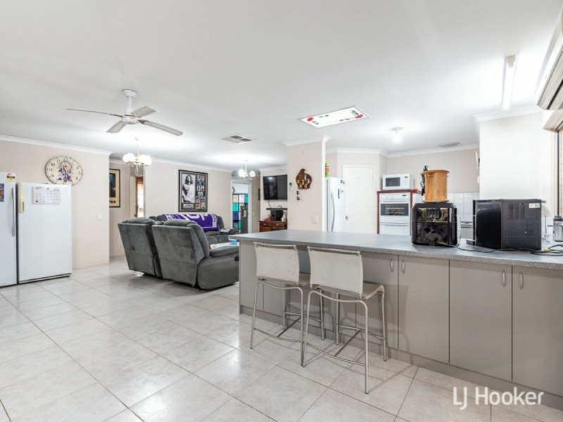 14 Carpenteria Crescent, Kenwick WA 6107