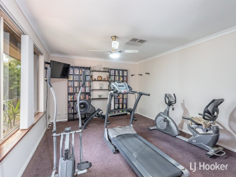 14 Carpenteria Crescent, Kenwick WA 6107