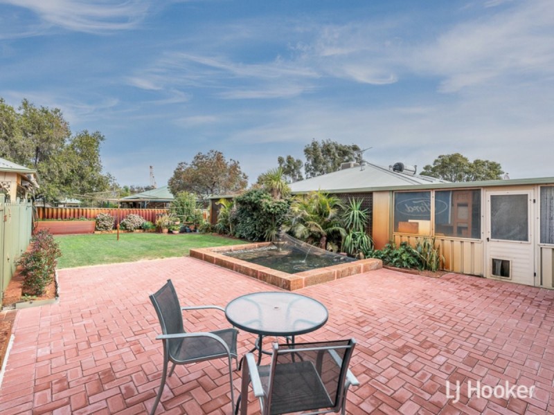 14 Carpenteria Crescent, Kenwick WA 6107