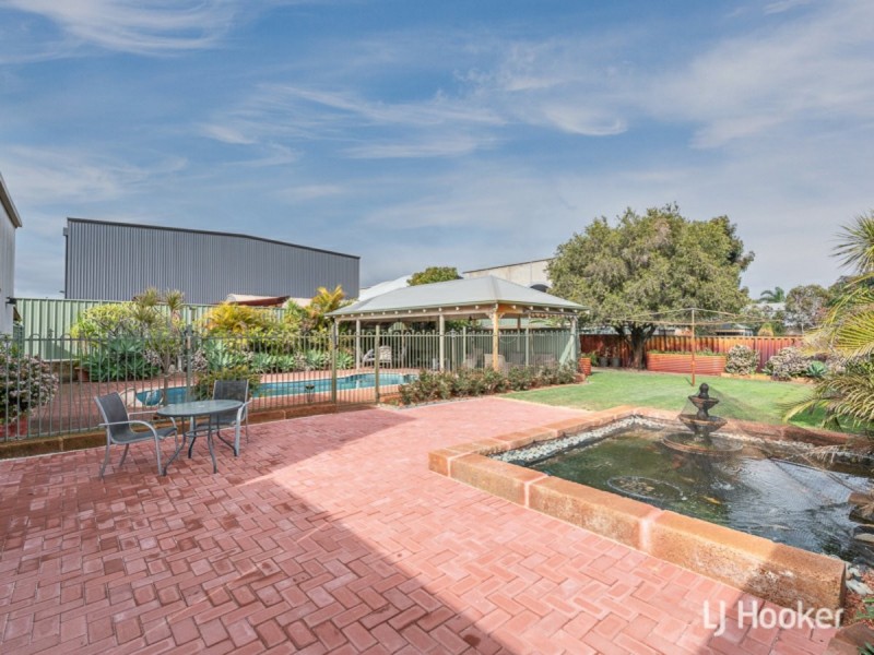 14 Carpenteria Crescent, Kenwick WA 6107