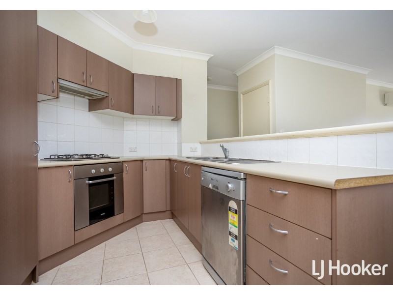 6/17 Southdown Place, Thornlie WA 6108