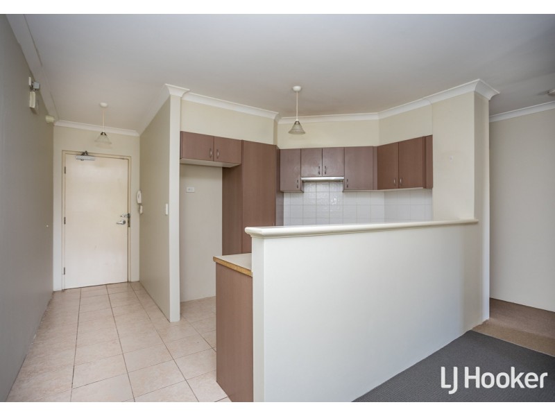 6/17 Southdown Place, Thornlie WA 6108