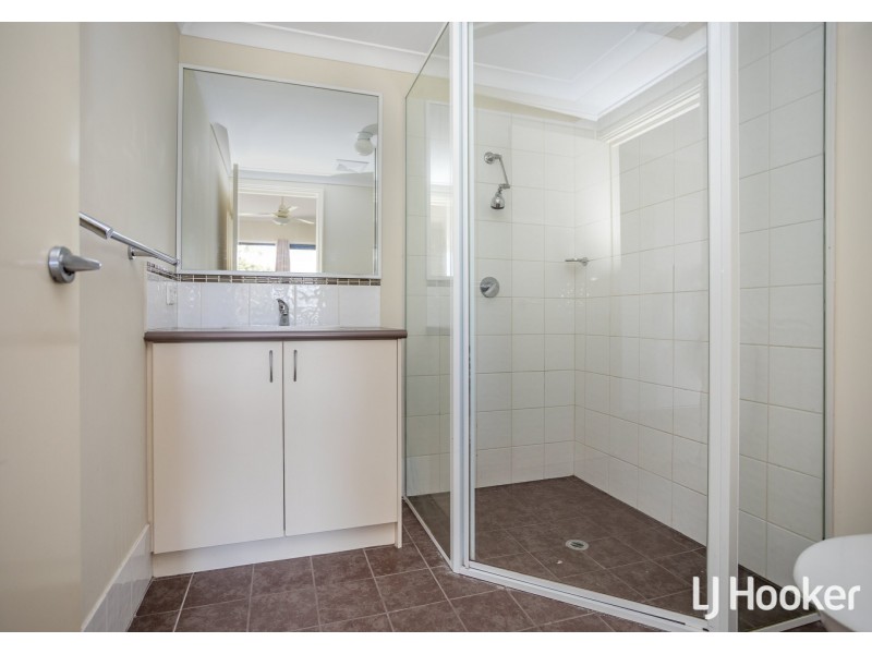 6/17 Southdown Place, Thornlie WA 6108