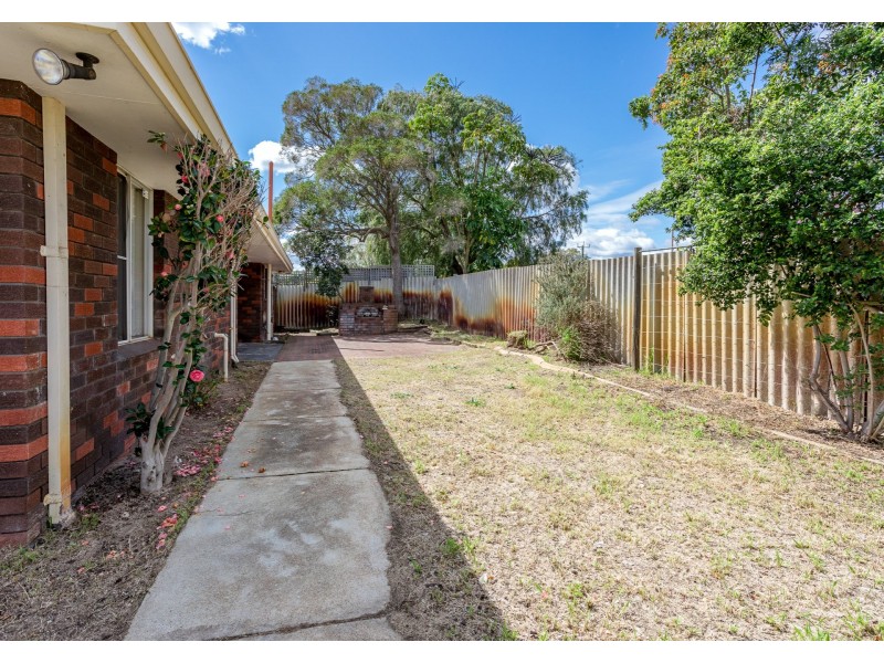 14 Wimmera Place, Huntingdale WA 6110