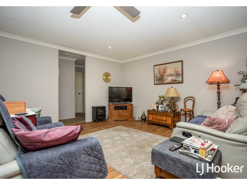 4 Podger Way, Brookdale WA 6112