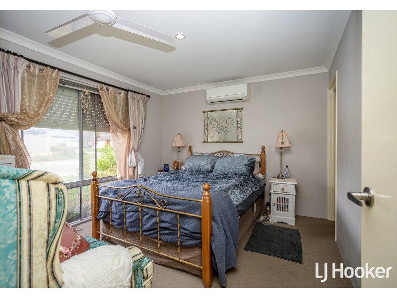 4 Podger Way, Brookdale WA 6112