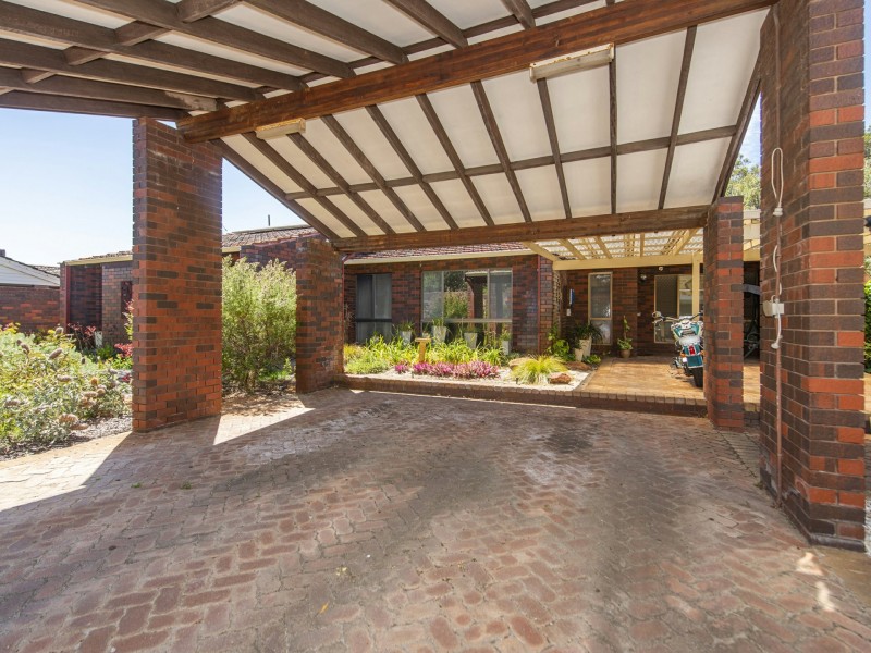 133 Regency Drive, Thornlie WA 6108