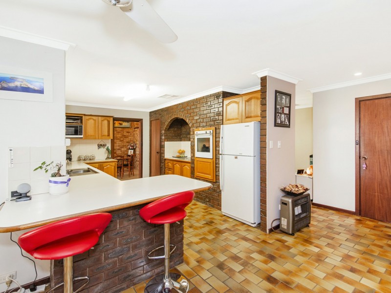 133 Regency Drive, Thornlie WA 6108