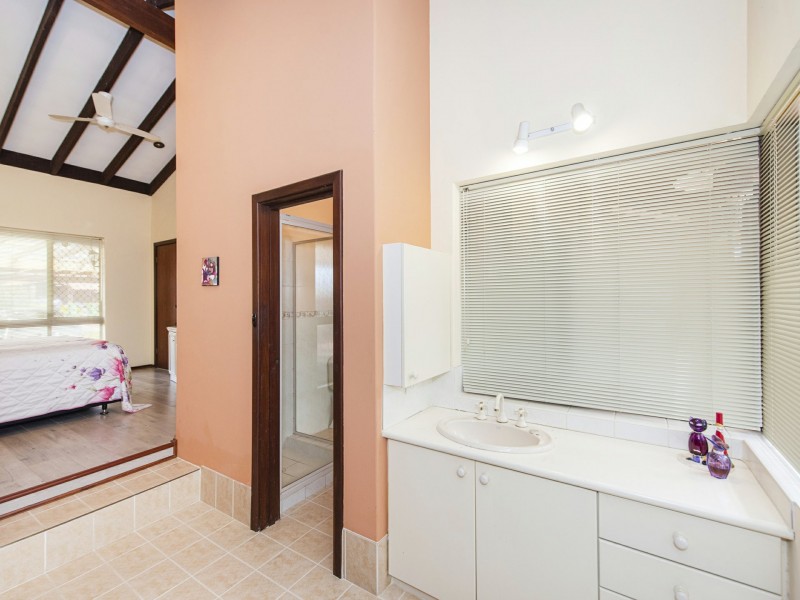 133 Regency Drive, Thornlie WA 6108