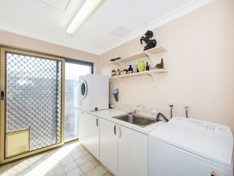 133 Regency Drive, Thornlie WA 6108