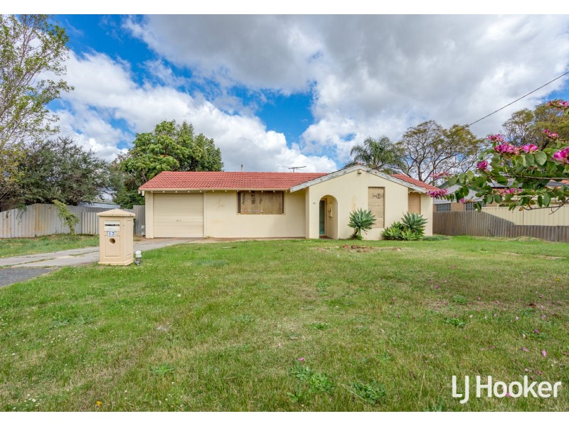 13 Kurrajong Way, Camillo WA 6111