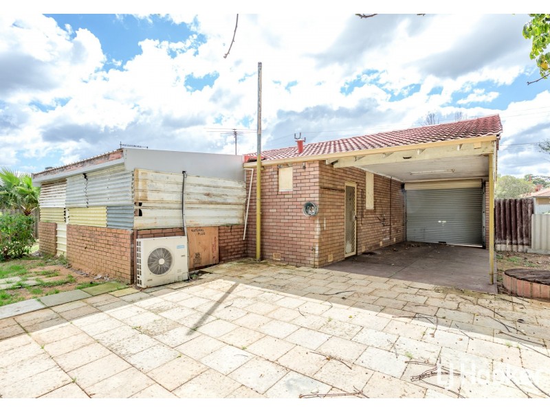 13 Kurrajong Way, Camillo WA 6111