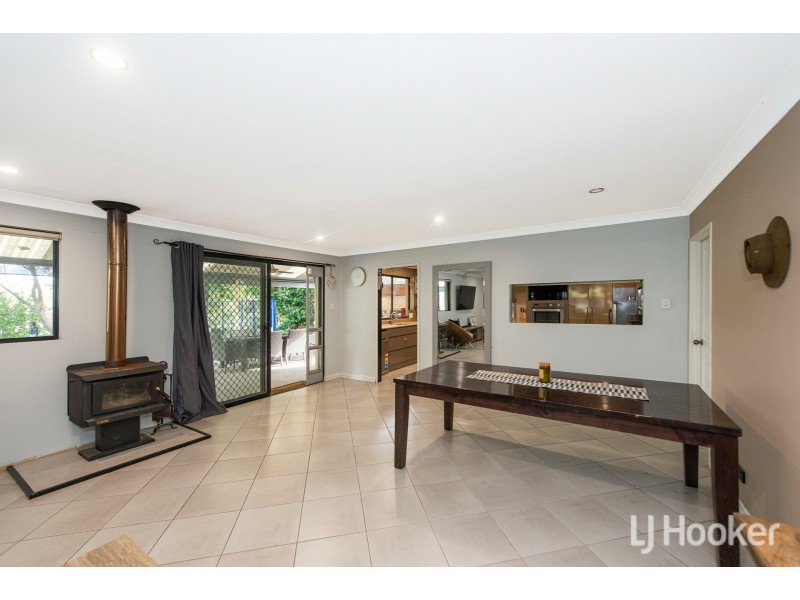 12 Leschenaultia Street, Roleystone WA 6111