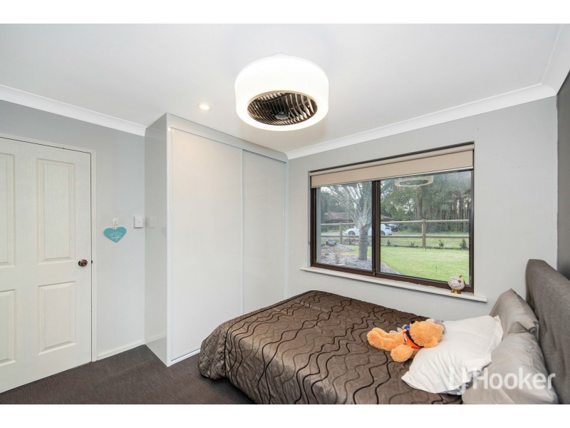 12 Leschenaultia Street, Roleystone WA 6111