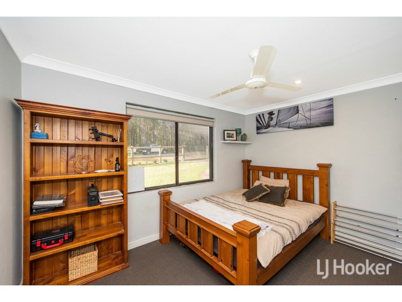 12 Leschenaultia Street, Roleystone WA 6111