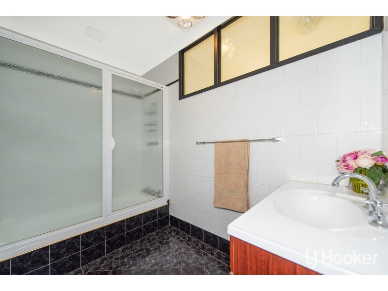 12 Leschenaultia Street, Roleystone WA 6111