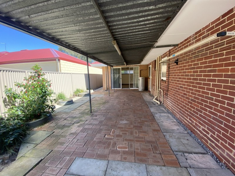 10 Berehaven Avenue, Thornlie WA 6108