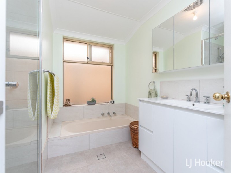 14B Honeyeater Glade, Huntingdale WA 6110