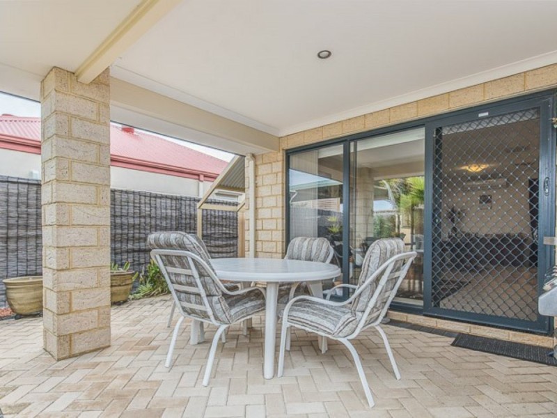 28 Finsbury Drive, Thornlie WA 6108