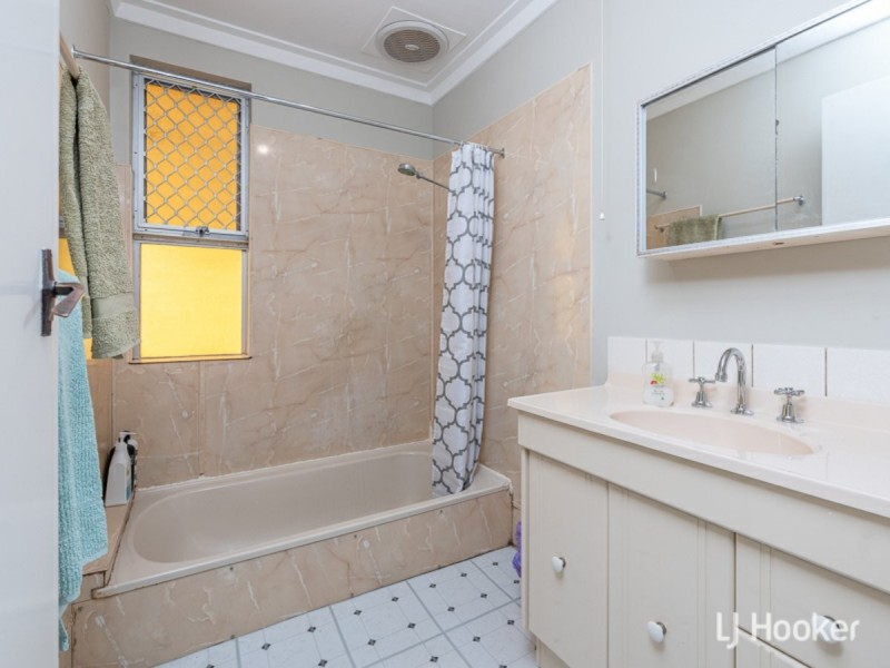 114 Partridge Way, Thornlie WA 6108