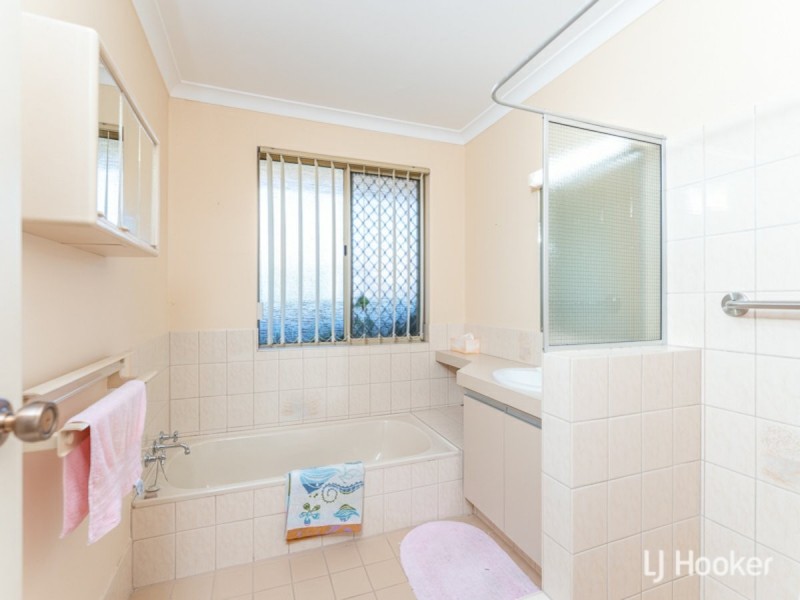 16/4 Heron Place, Maddington WA 6109