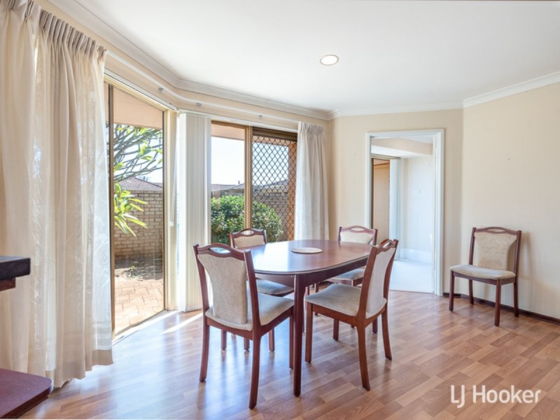 16/4 Heron Place, Maddington WA 6109