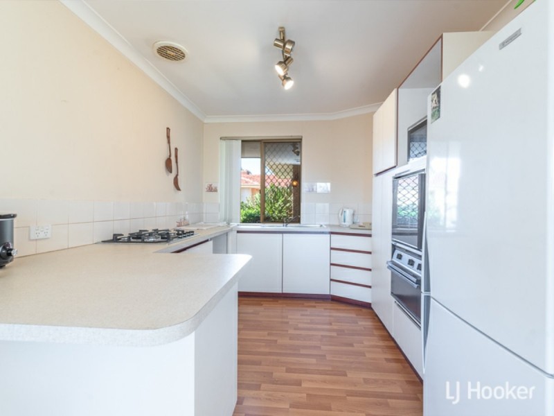 16/4 Heron Place, Maddington WA 6109