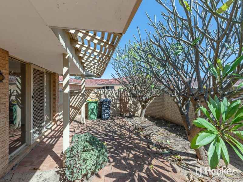 16/4 Heron Place, Maddington WA 6109