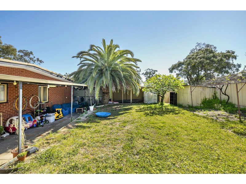 30 Woodley Way, Parmelia WA 6167