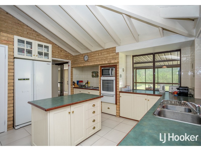 15 Brooks Place, Wandi WA 6167
