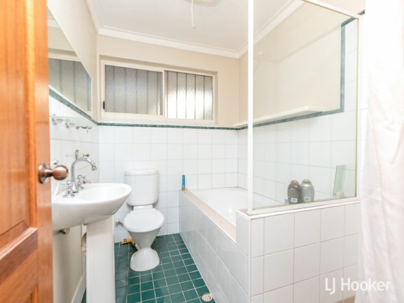 16 Frankland Court, Gosnells WA 6110